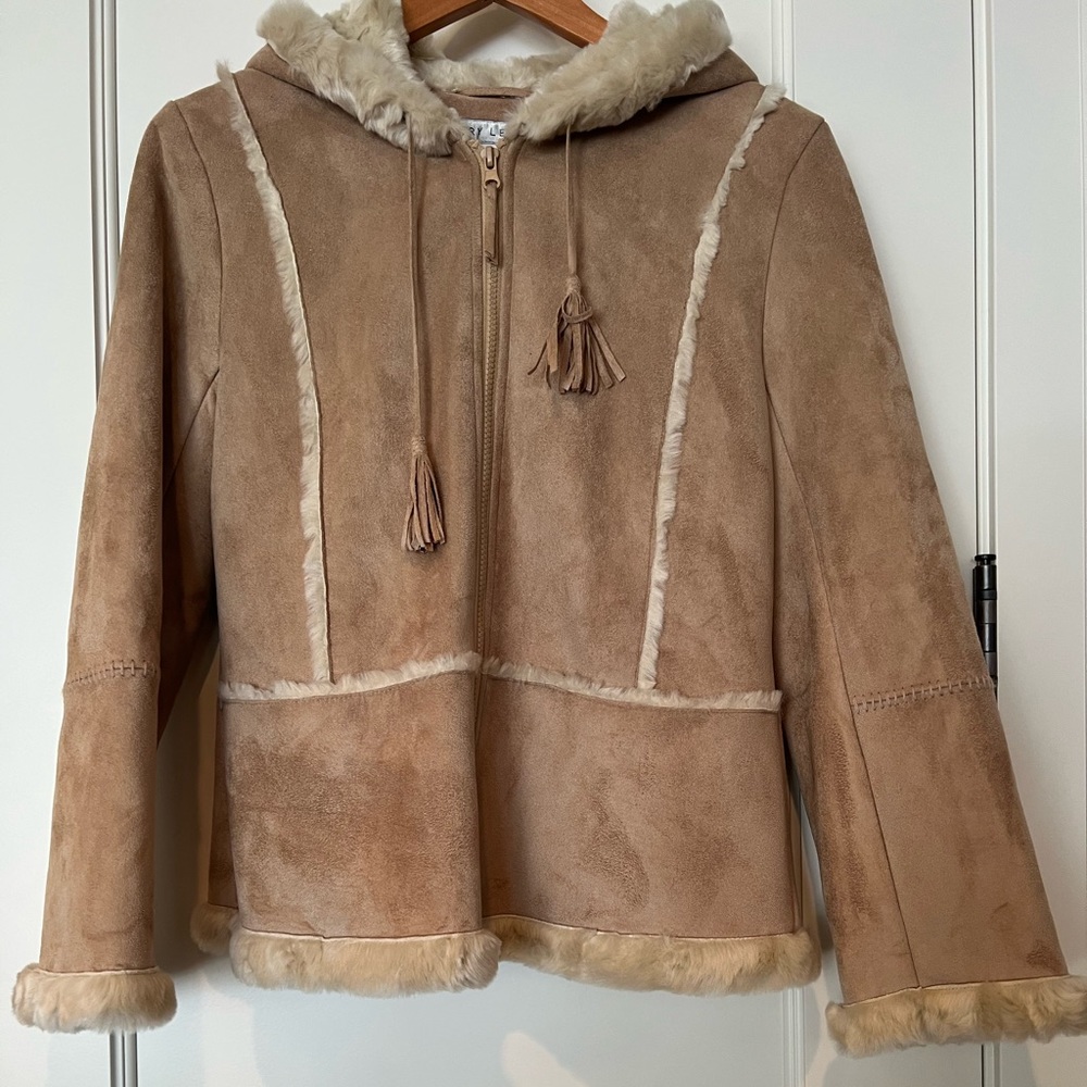 Like New! Larry Levine size M, Shearling Coat